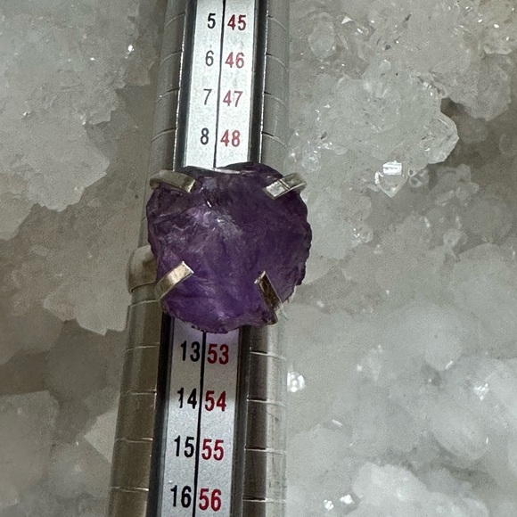 Rough Natural Amethyst Chunk Silver Plated Prong Set Ring. Size 5.75 - Picture 4 of 5